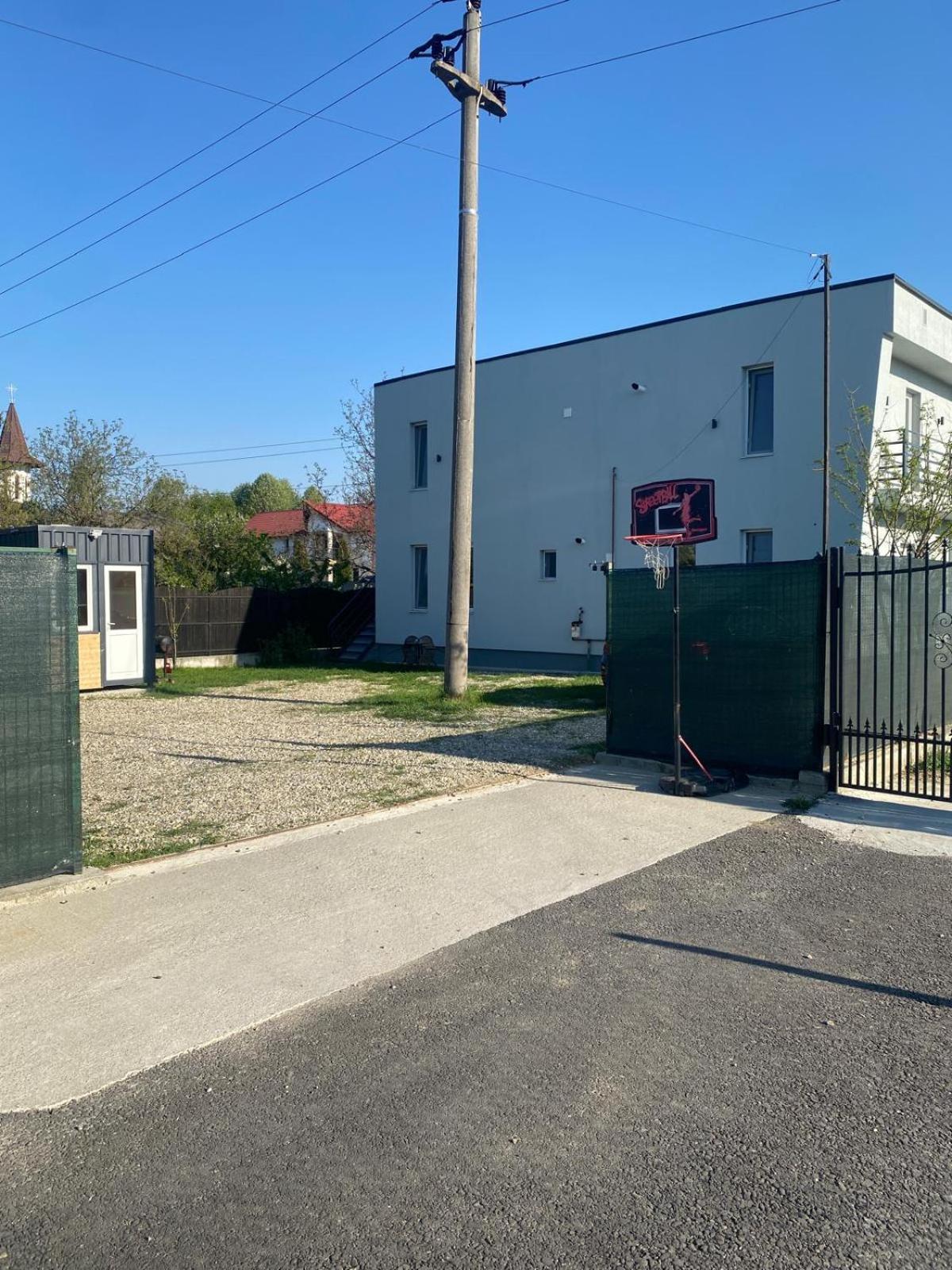 Ttt House Pitesti Exterior photo